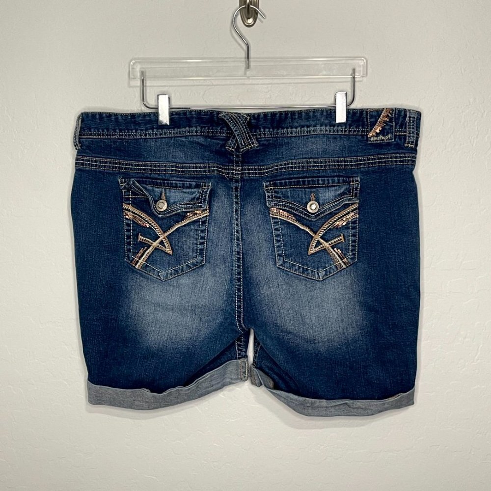 Amethyst Cuffed Bermuda Jean Denim Shorts 24 #50 - Picture 7 of 7